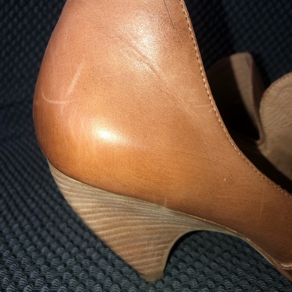 Max Studio Heels - Picture 3 of 12